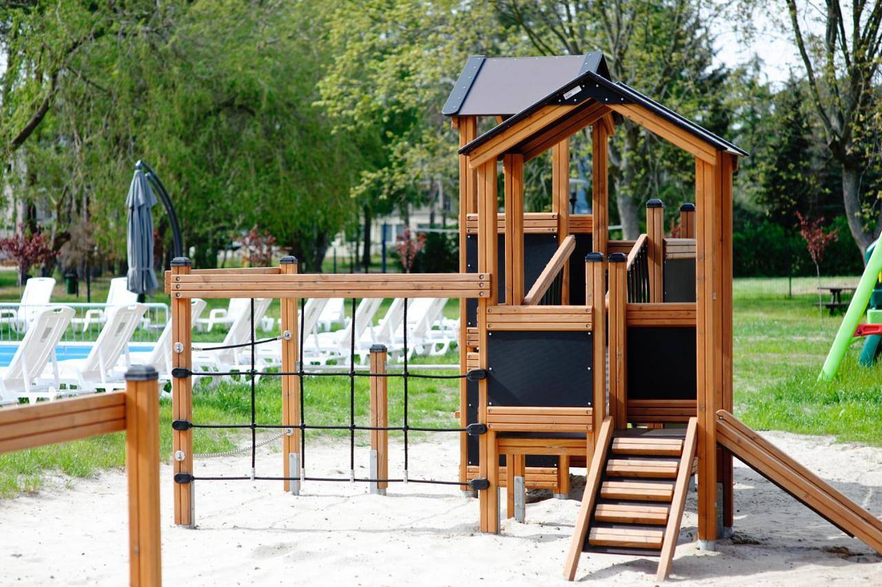 Wrzosowa Polana - domki letniskowe in Mrzeżyno, Powiat gryficki