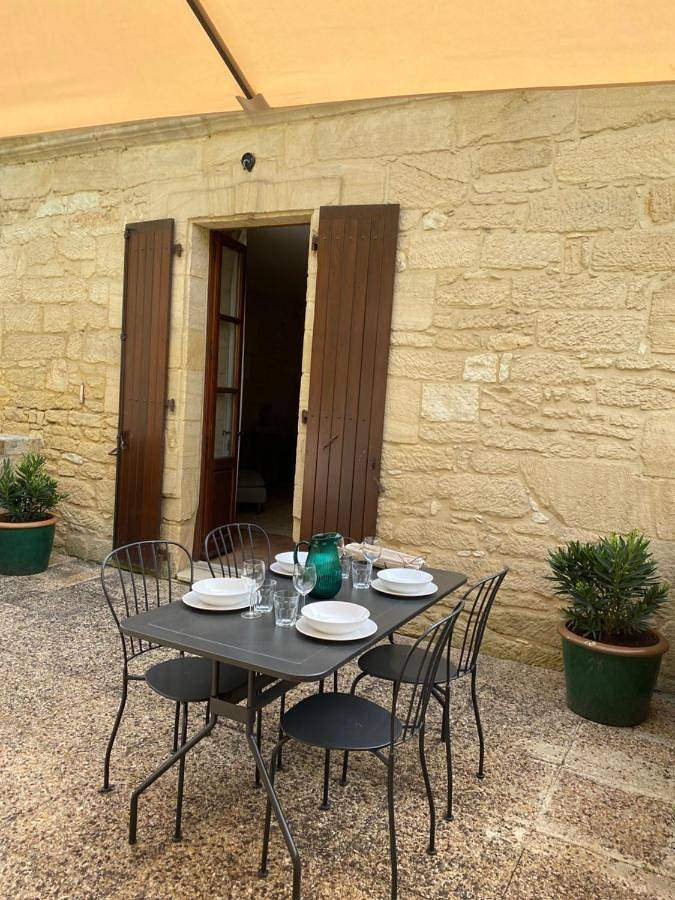 Gîte pour 4 personnes, avec vue ainsi que jardin et terrasse à La Roque-Gageac - 4