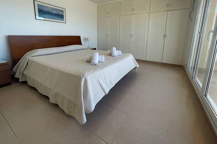 Frente al mar Gran Villa de lujo con piscina. in Platja de Calafat (Terres de l'Ebre), La Ametlla de Mar