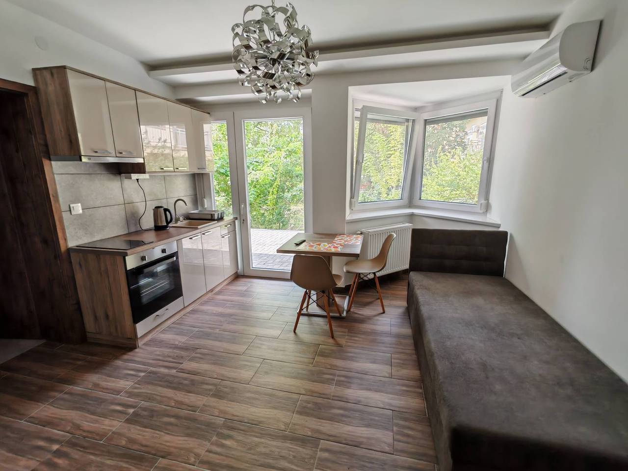 Geheel appartement, Charming modern furnished Studio in a Peaceful Neighborhood of Kecskemét in Kecskemét, Kecskeméti District