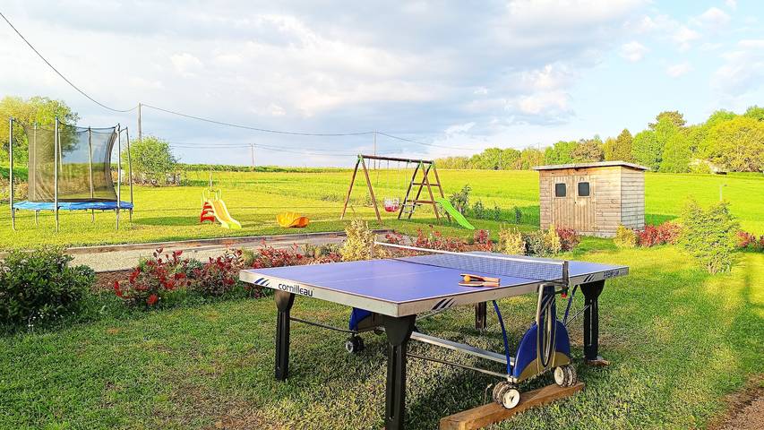 La Pause Nature in Périgord – Family-Friendly Retreat Surrounded by Nature in Nantheuil, Périgord Vert