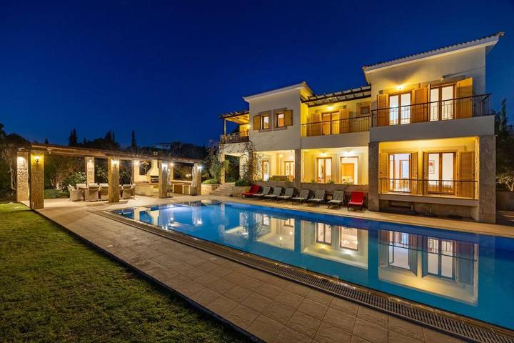 Holiday rental for 12 people, with Balcony and Terrace as well as Garden and Pool in Aphrodite Hills