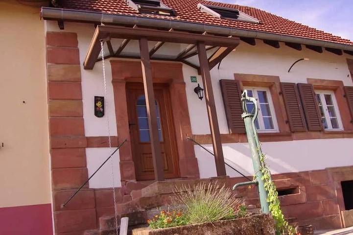 Gîte pour 6 personnes, avec Terrasse et Jardin à Erckartswiller