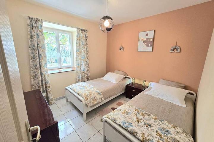 Gîte pour 4 personnes, avec jardin à Tourtoirac - 4