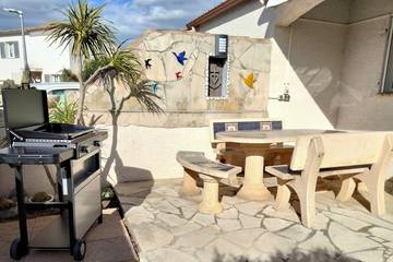 Villa pour 6 personnes, avec jardin et jacuzzi à Aigues-Mortes