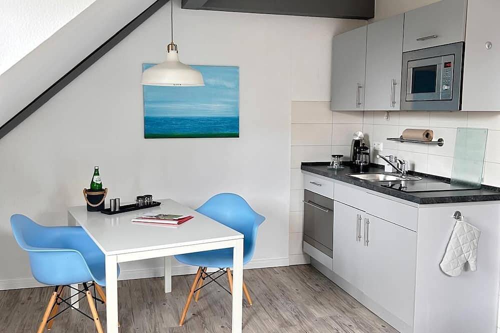 Ganze Wohnung, Gemütliche Dachgeschosswohnung 'Alpenstrandläufer' mit Charme in Pellworm, Nordfriesische Inseln