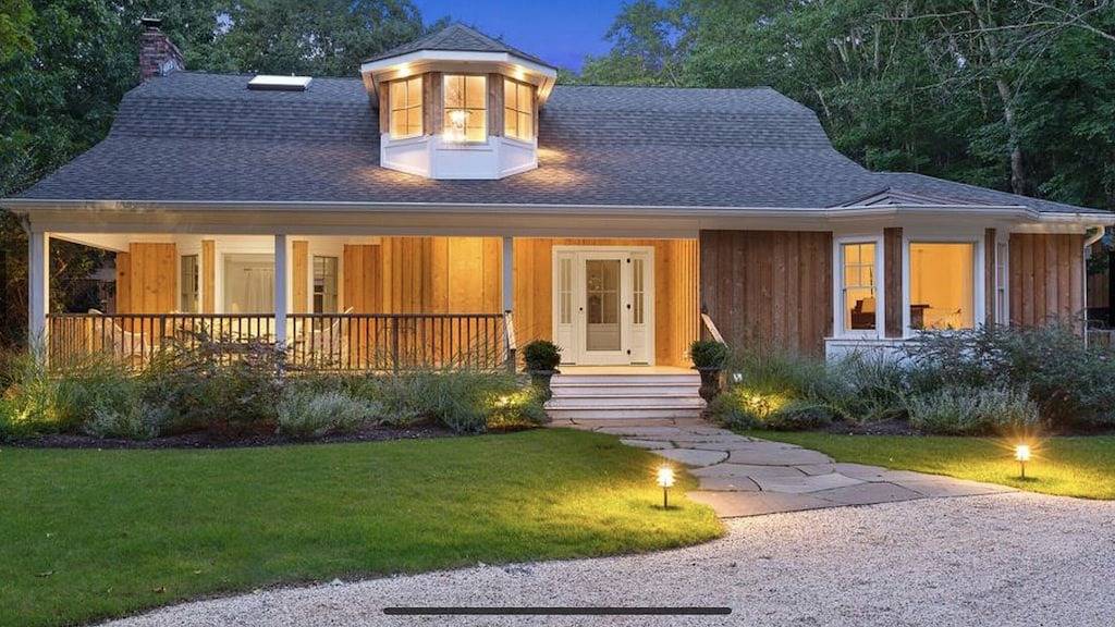 Neu: 4Br Sag Harbor House, beheizter Pool, großer Garten, perfekt für Familien in Noyack, Hamptons
