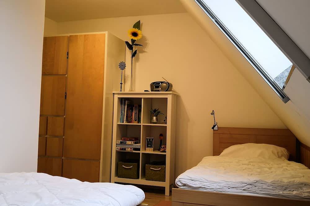 Zwei komplett eingerichtete Ferienhäuser mit jeweils rd. 70 m² Wohnfläche. in Pruchten, Vorpommern-Rügen