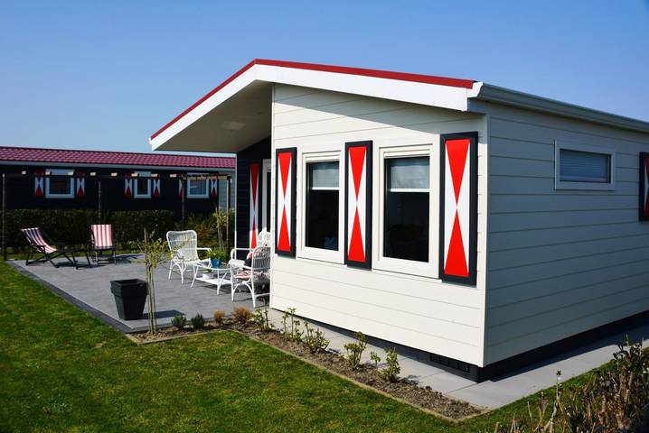 Ferienhaus für 4 Personen, mit Balkon/Terrasse und Terrasse in Serooskerke