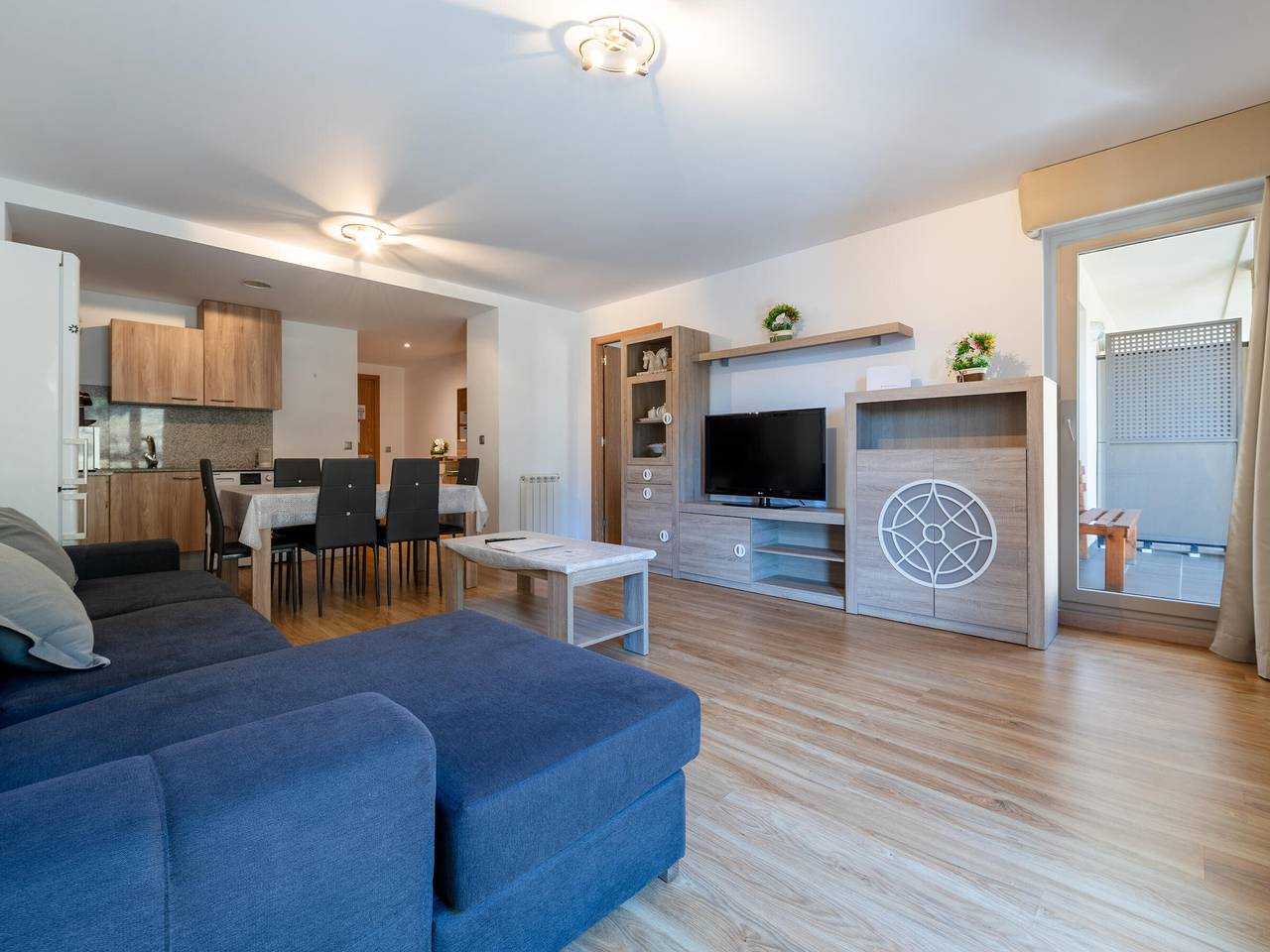 Ganze Wohnung, Arinsal: 6 Pers Wohnung, 2 Schlafzimmer, Parkplatz Inklusive in Arinsal, Pal Arinsal