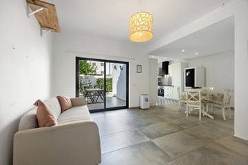 Villa for 6 People in Luz, Faro District, Photo 1
