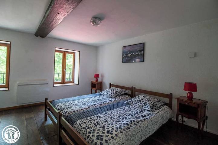 Maison d’hôte pour 19 personnes, avec jardin en Auvergne - 2