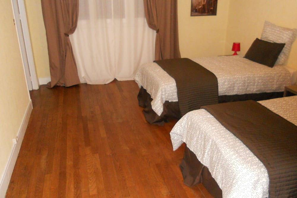 Appartement entier, Appartement F3: 85 m2 avec 2 chambres, Salon, Cuisine, Salle de bain... in Domfront, Parc naturel régional Normandie-Maine