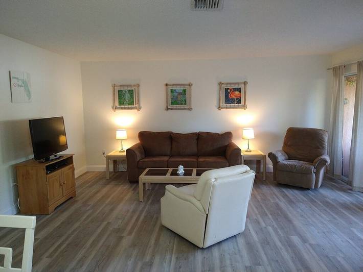 Vacation rental for 4 people, with balcony and pool in Manasota Key