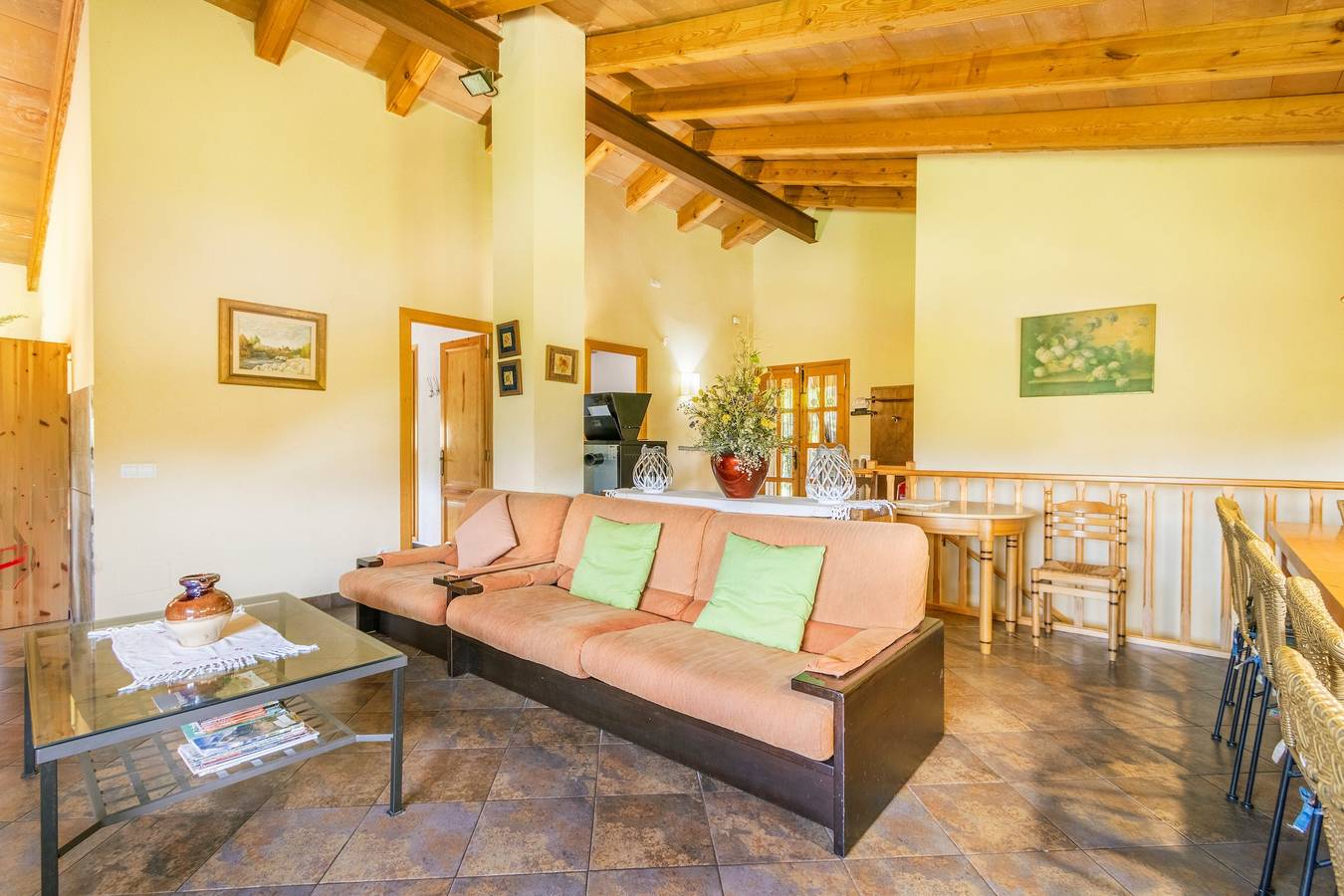 Casa vacanze 'La Granja' con vista montagna, Wi-Fi e aria condizionata in Olvan, Pirenei Spagnoli