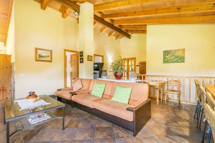 Holiday Home 'La Granja' with Mountain View, Wi-Fi and Air Conditioning in Olvan, Barcelona Province
