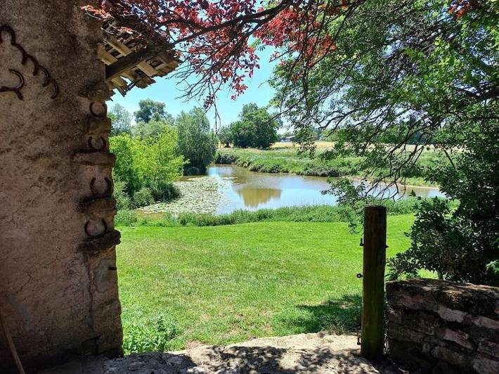 Location de vacances pour 2 personnes, avec jardin et vue dans La Genete