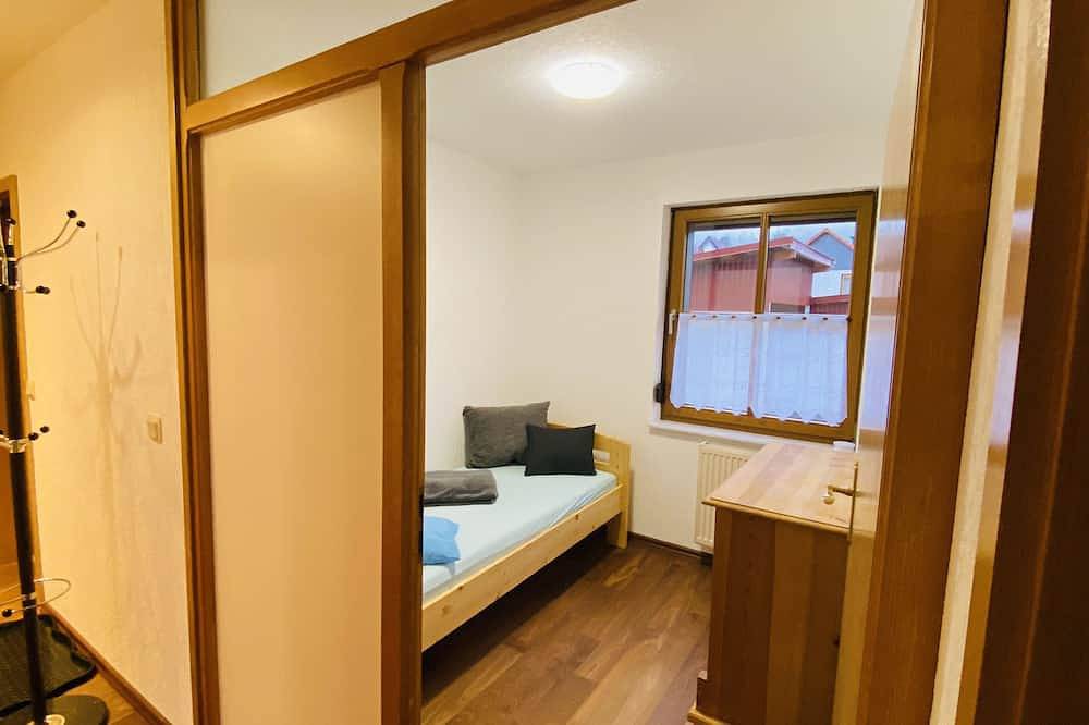 Ganze Wohnung, Wohnen auf 85qm, 3 Schlafzimmer, W-Lan, Kamin in Erlau, St. Kilian