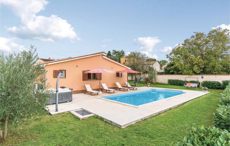 Reizende 1-Zimmer-Wohnung mit Pool, Terrasse und in der Nähe von Sehenswürdigkeiten in Krnica in Krnica, Marčana