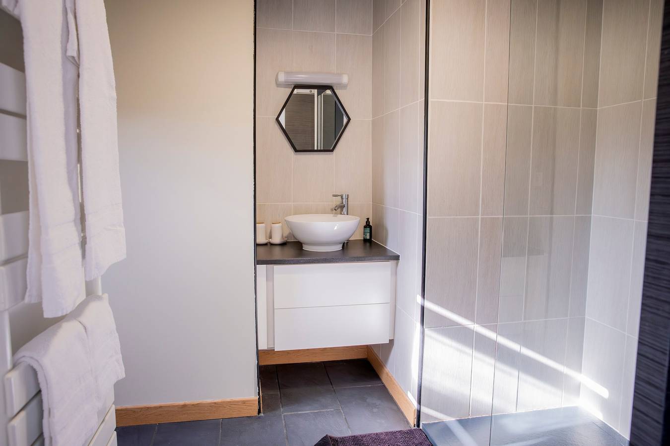 Guest Room 'Chambre Cheverny - Le Petit Puits' with Shared Garden and Wi-Fi in Cheverny, Sologne