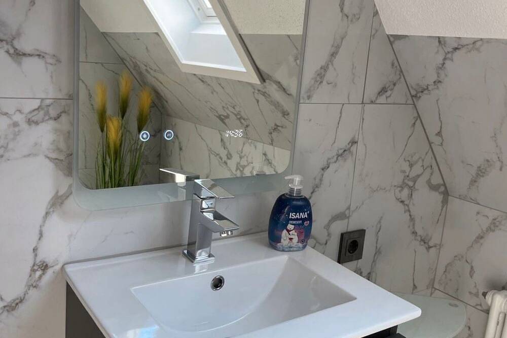 Helle, gemütliche Ferienwohnung '' Fewo Eschbach'' mit Flair im Dreiländereck in Eschbach, Südschwarzwald