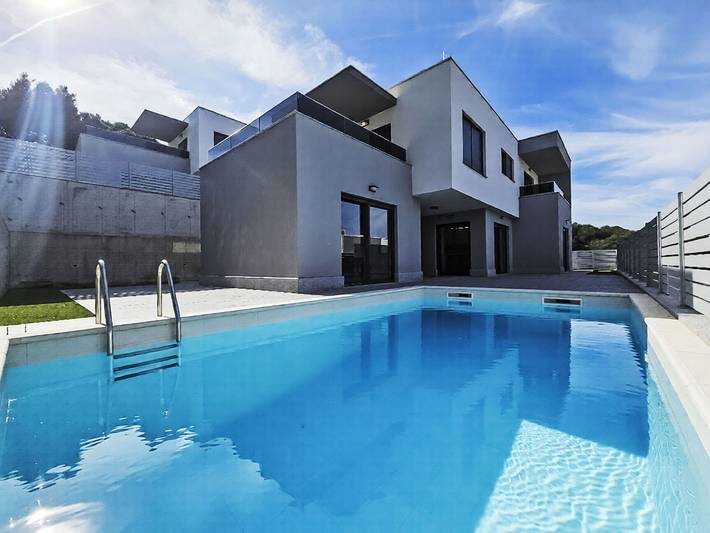 Villa pour 6 personnes, avec balcon à Splitska