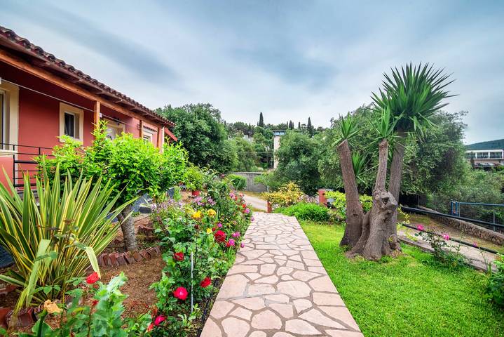 Hel studio-lejlighed, Studio Apartment 'Bozikis Studios' with Shared Garden, Wi-Fi and Air Conditioning in Paleokastritsa, Korfu