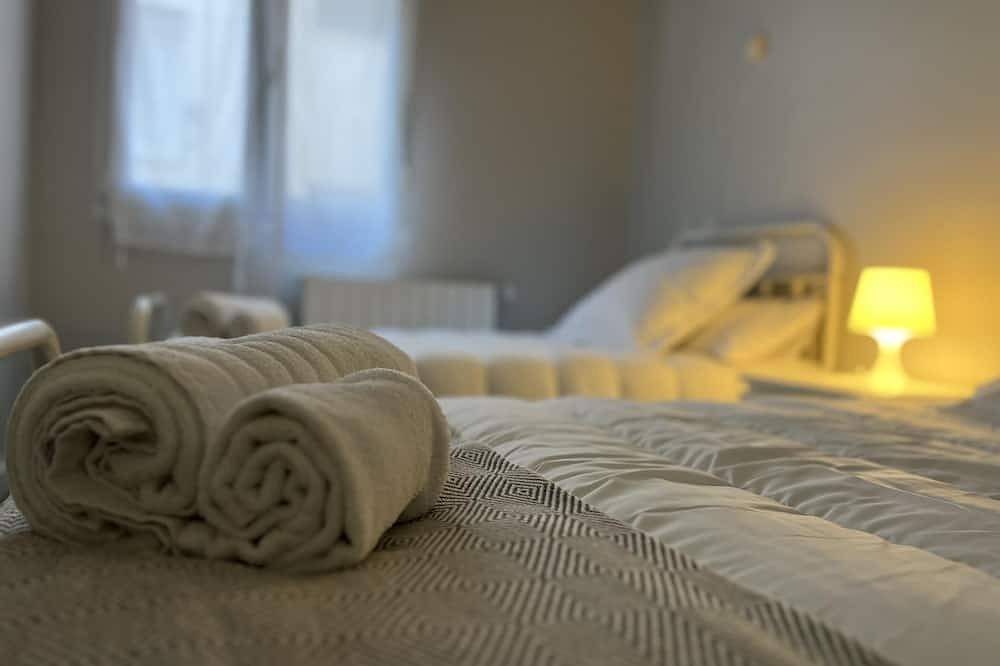 Entire apartment, Renovated apartment in the town of Comillas in Comillas, Cantabrian Coast