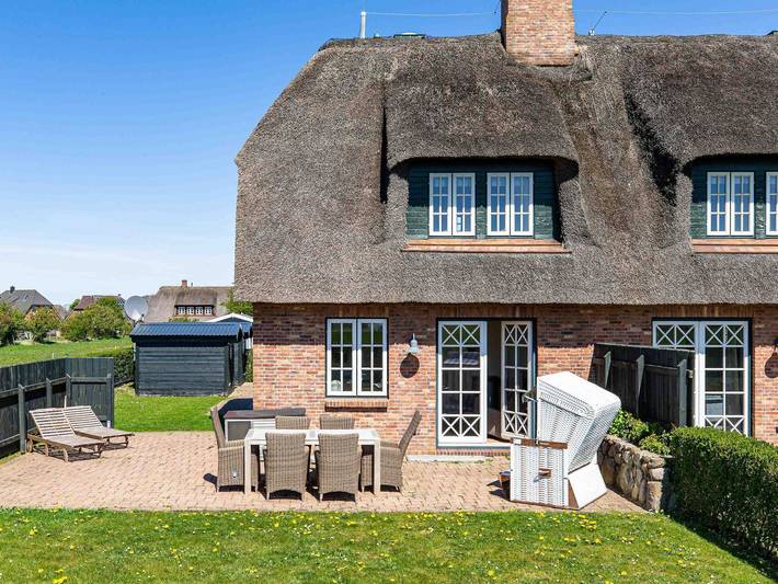 Ferienhaus für 4 Personen, mit Sauna und Terrasse sowie Garten, mit Haustier in Borgsum