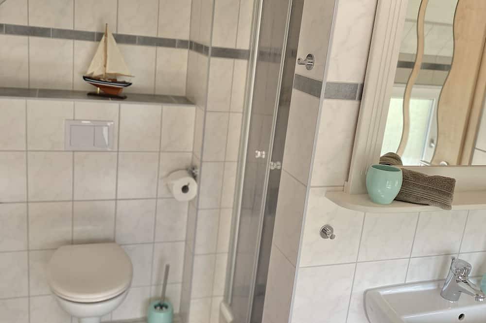 Ganze Wohnung, Zur alten Boddenfischerei Ferienwohnung Weitblick in Neuendorf-Heide, Saal