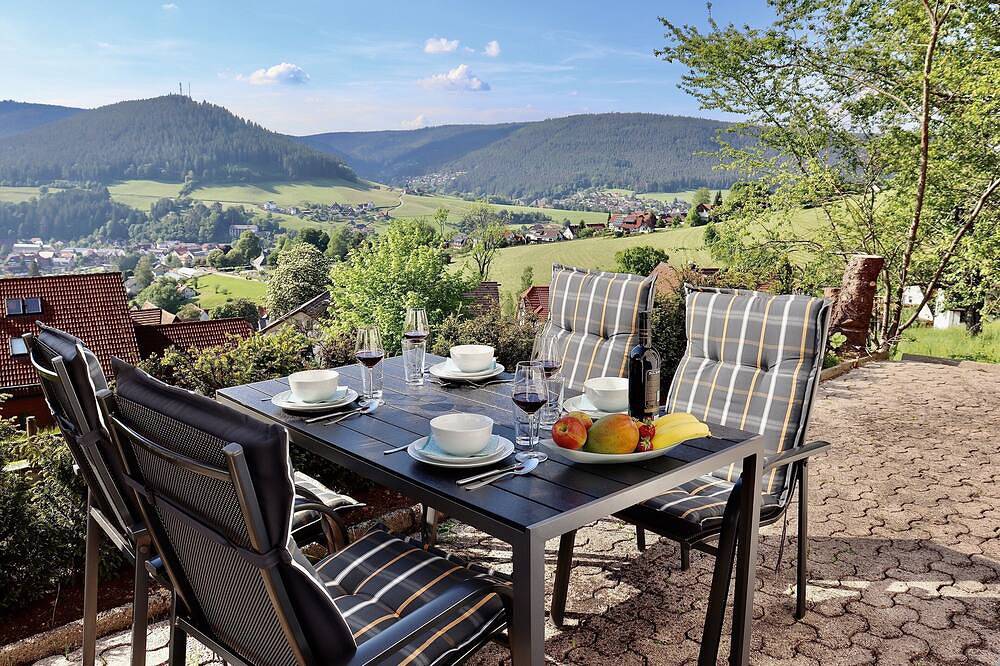 Appartement entier, Ferienwohnung am Hirschkopf mit Ausblick auf Baiersbronn in Baiersbronn, Forêt-Noire centrale