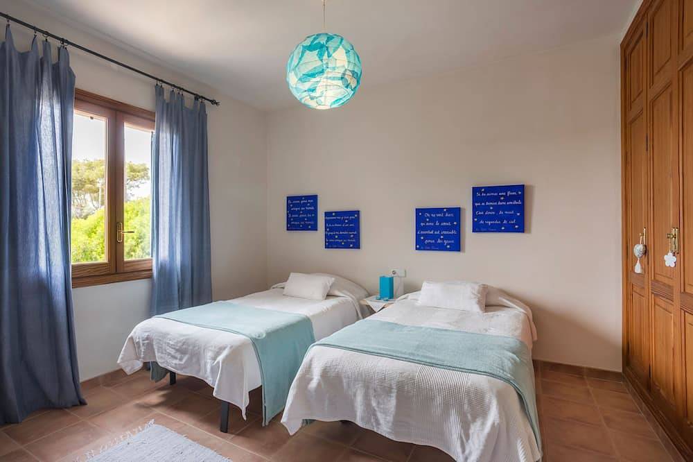 Charming house with pool, garden, wifi, barbecue and beach. Ideal for family in Cala Figuera, Santanyí