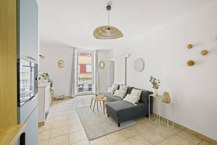 Gîte pour 3 personnes, avec balcon, animaux acceptés dans Casino De Hyeres