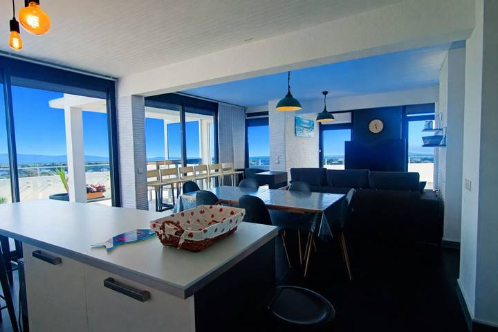 Gîte pour 8 personnes, avec terrasse et piscine, adapté aux familles dans Plage Nord (Saint-Cyprien) - 3