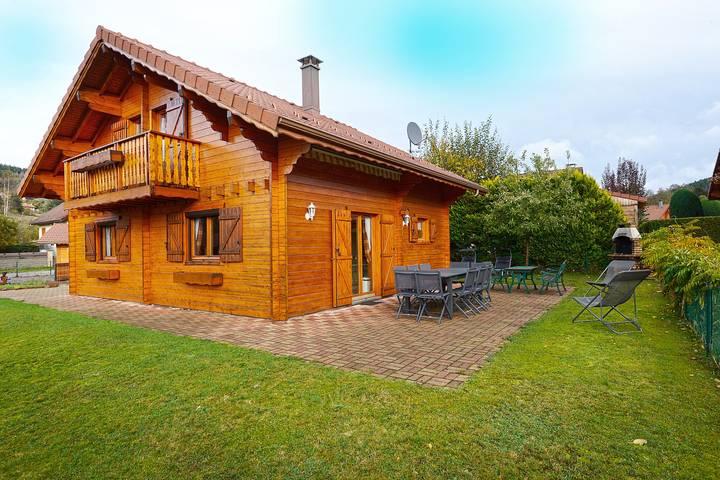 Location de vacances pour 10 personnes, avec terrasse et jardin dans Lac de Longemer - 2