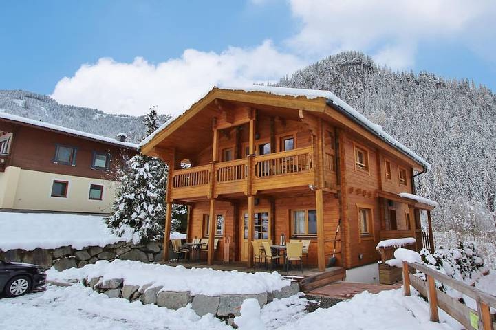 Chalet für 10 Personen, mit Garten und Sauna sowie Balkon und Whirlpool in Krimml