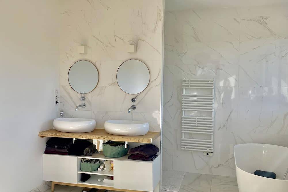 Contemporary villa Aix en Provence in Cabriès, Aix-en-Provence und Umgebung