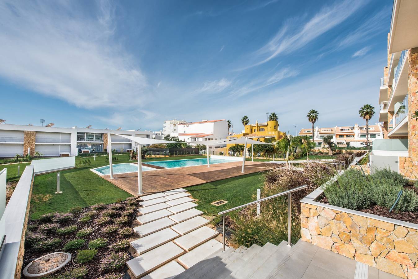Apartamento entero, Apartamento Moderno con Piscina Compartida, Wi-Fi y Aire Acondicionado en Albufeira in Albufeira, Distrito de Faro