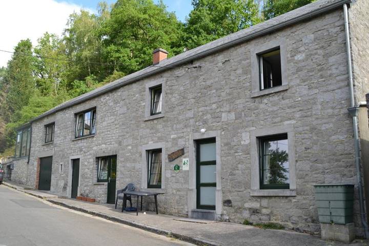 Location de vacances pour 4 personnes, avec Terrasse ainsi que Jardin et Vue dans Maredret