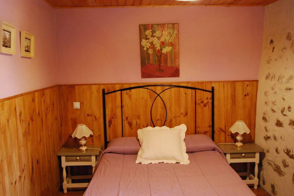 Arroyo Milano Casa Rural para 8 personas con patio in Maello, Provincia de Ávila