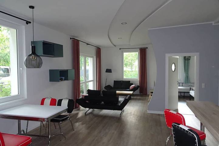Ferienwohnung für 6 Personen, mit Terrasse und Garten - 1