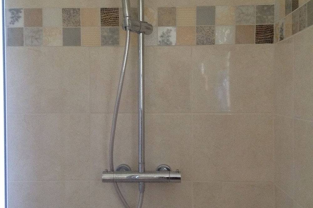 Charmantes normannisches Haus in einem privaten bewaldeten Park, 30 Minuten vom Meer entfernt in Corneville-sur-Risle, Bernay und Umgebung