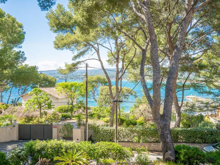 Gîte pour 5 personnes, avec terrasse à Saint-Cyr-sur-Mer - 2