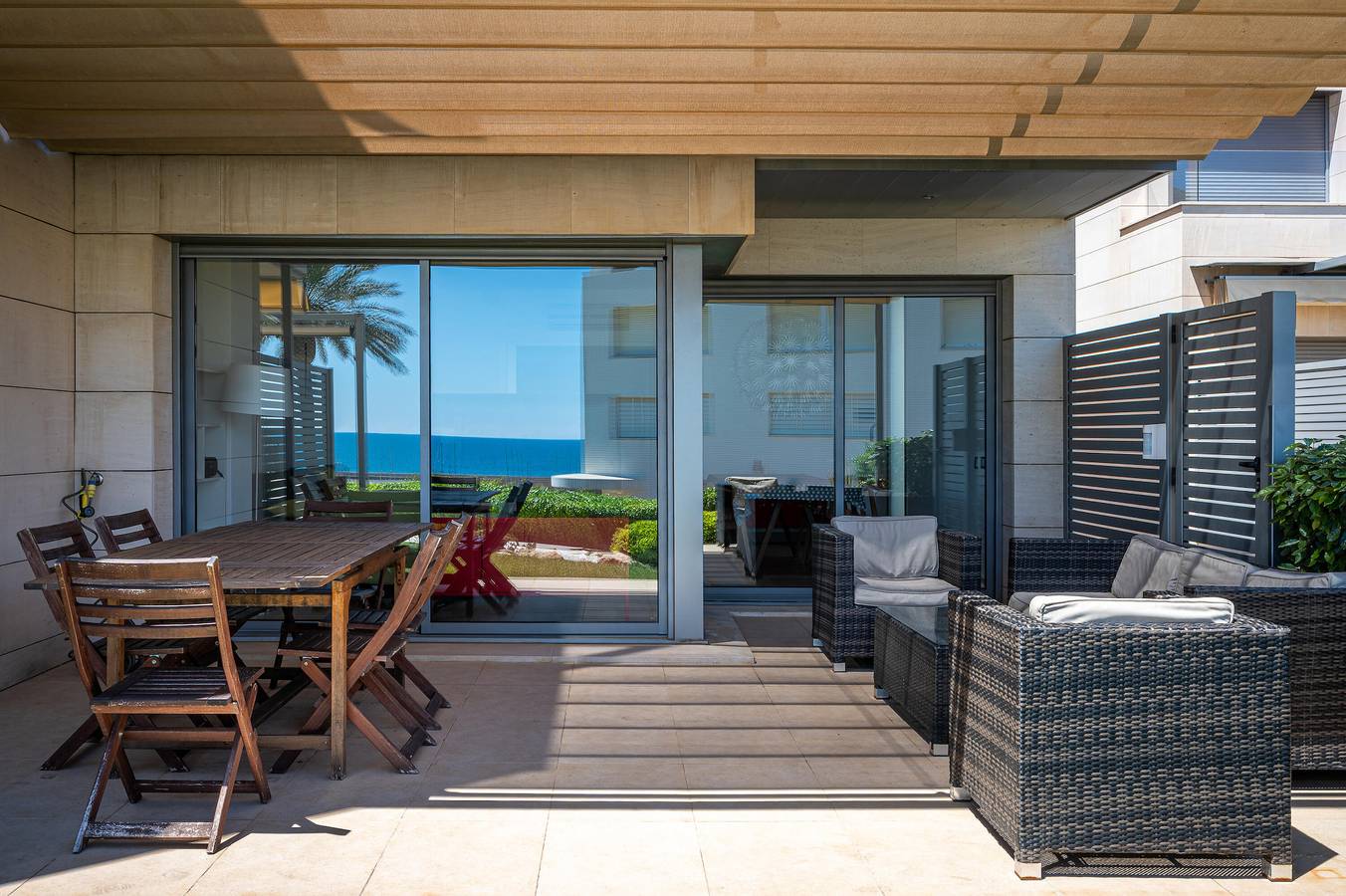 At051 Vil.les de Mar: Casa adosada con piscina comunitaria y con vistas bonitas del puerto y del mar in Torredembarra, Costa Dorada