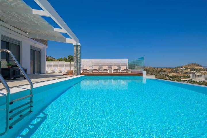 Ferienhaus für 12 Personen, mit Meerblick und Balkon sowie Terrasse und Garten auf Rhodos - 2