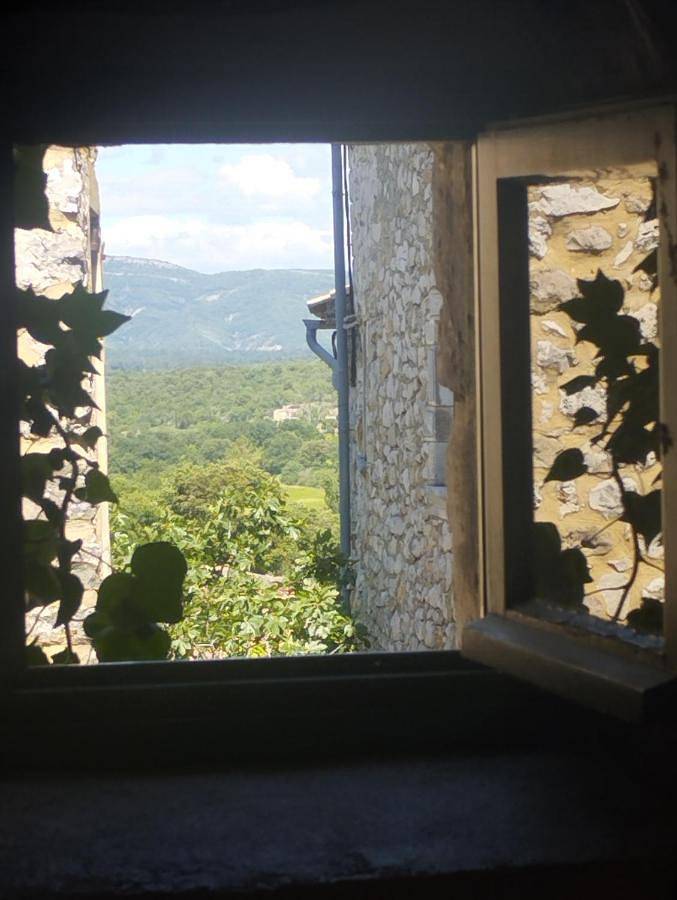 Location de vacances pour 4 personnes, avec terrasse à Labastide-de-Virac - 2