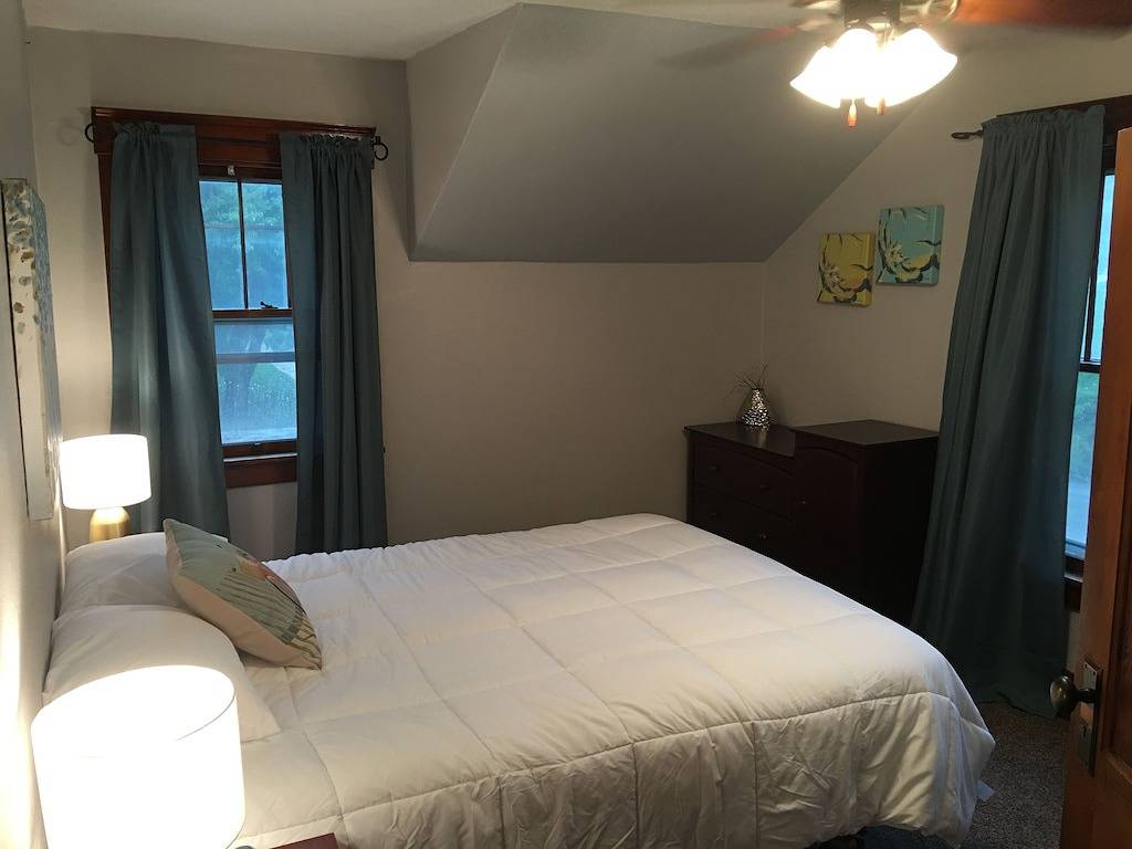 2 Schlafzimmer Downtown Bungalow- Muss man gesehen haben! in Decorah, Winneshiek County