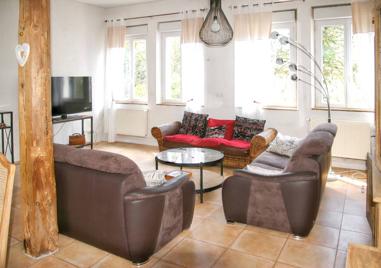 Amplia casa familiar en Saint-Claude, vista al río. in Saint-Claude (Jura), Parc naturel régional du Haut-Jura