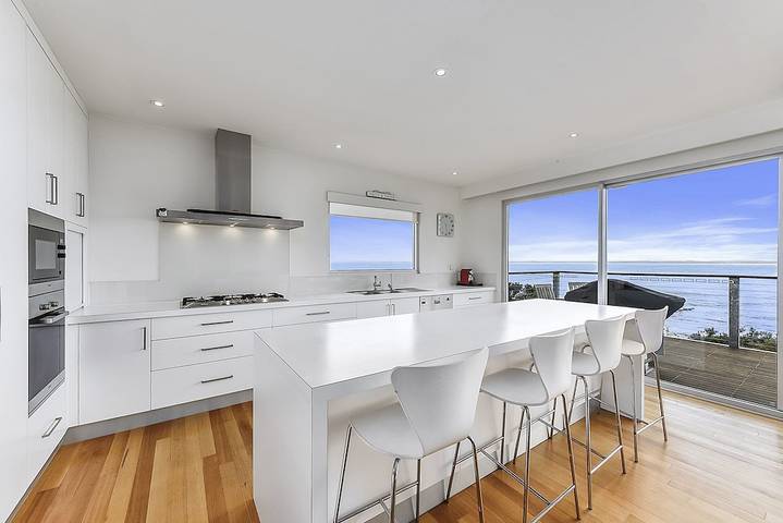 Holiday home for 13 people, with garden in Robe