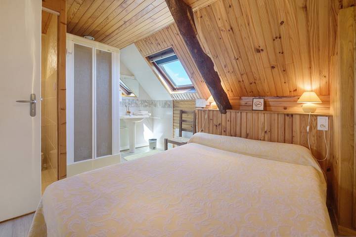 Chambre d’hôte pour 2 personnes, avec Jardin dans la Manche